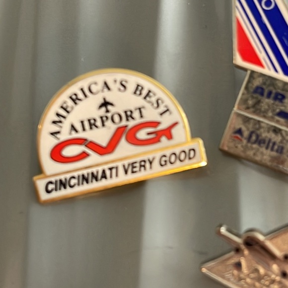 Vintage, delta airlines, collectible pins - Picture 2 of 11